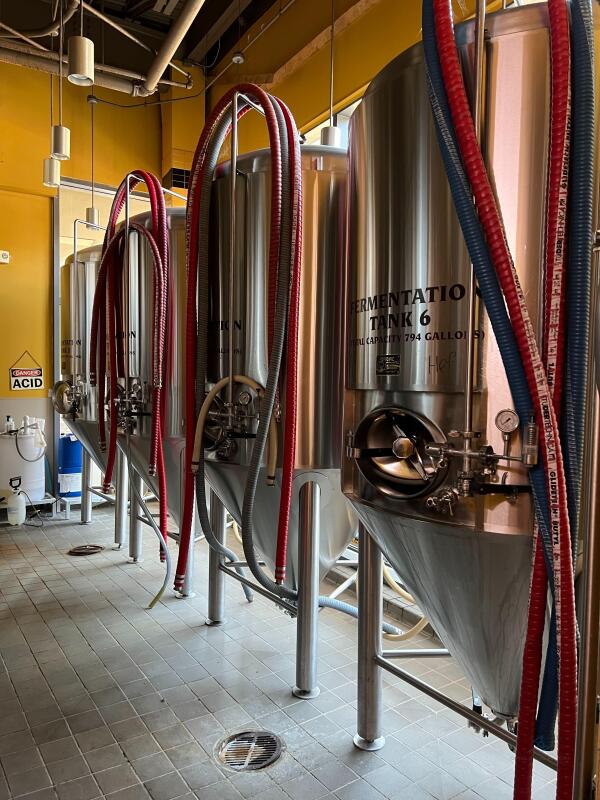 Large Chain Brewery has Closed Permanently and Is Liquidating all Contents!  Located in McLean, VA. Shipping is Not Available.