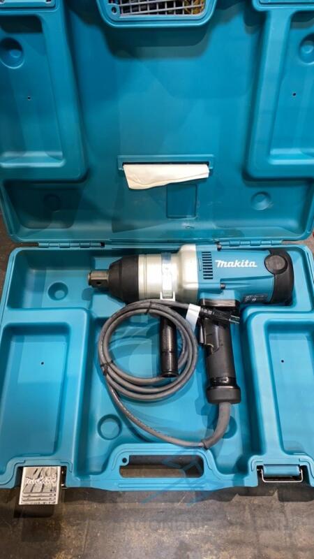 Makita TW1000 Impact Gun