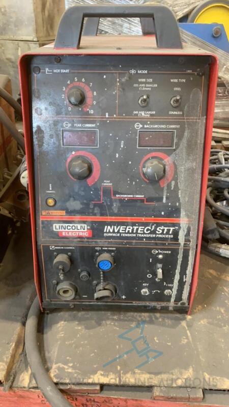 Lincoln Electric Invertec STT Welding Machine