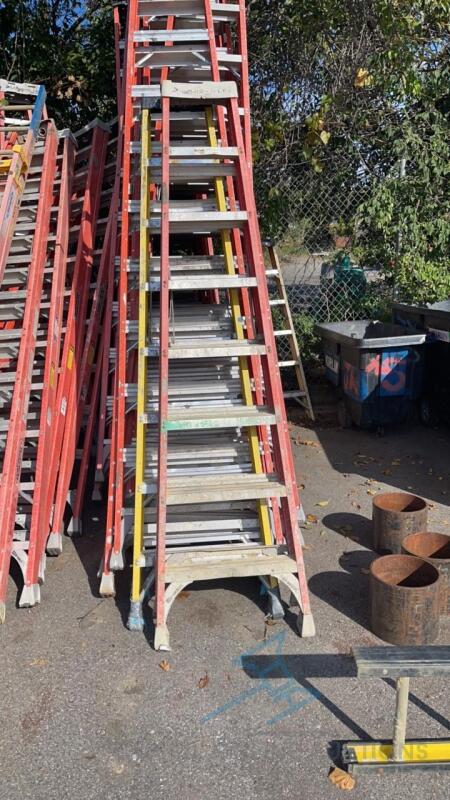 8' Louisville fiberglass ladder