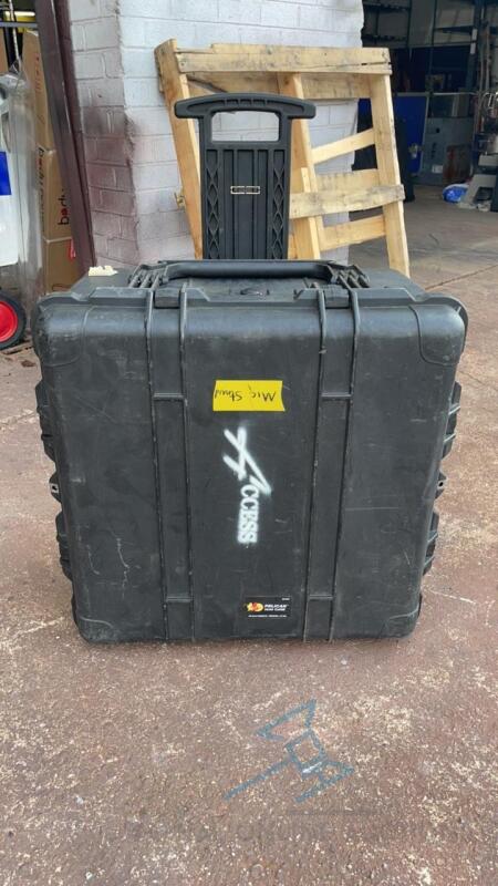 Pelican 1640 Case on wheels