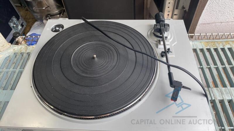 ION USB Turntable