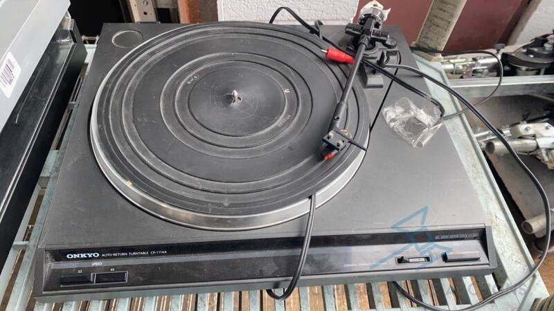 Onkyo Auto Return Turntable