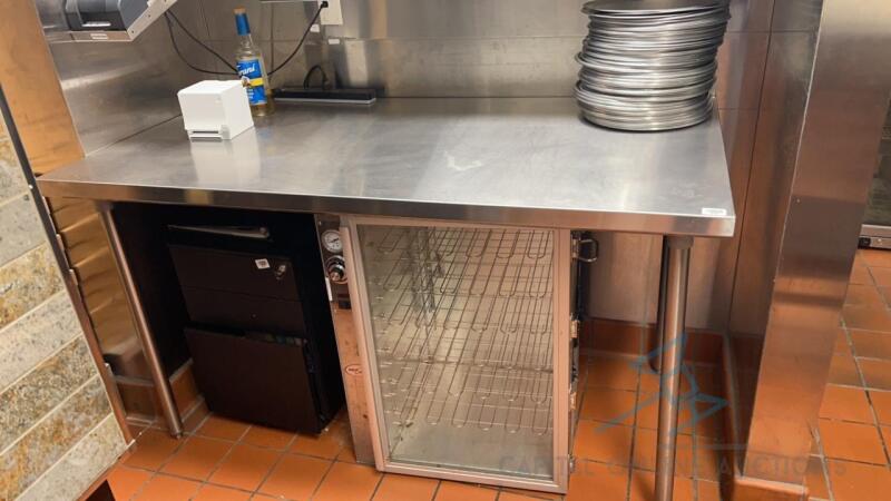 Stainless steel prep table