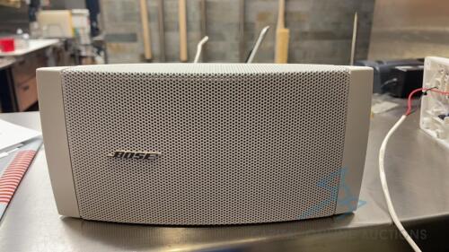 Bose Audio system with Amplifier & 7 Bose speakers