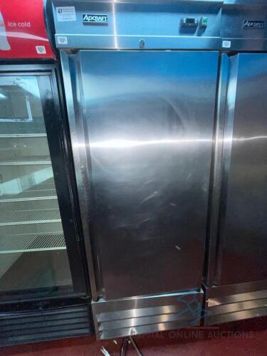 Single Door Upright Stainless Steel Reach In Refrigerator
