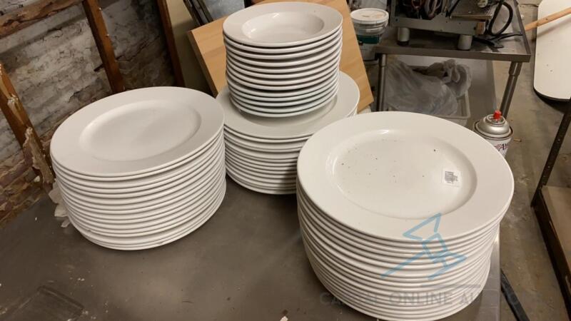 Lot of Ceramicware - Assorted Sizes