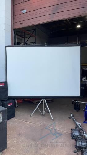 Da Lite Projector Screen