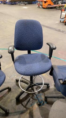 2 Adjustable Rolling Chairs
