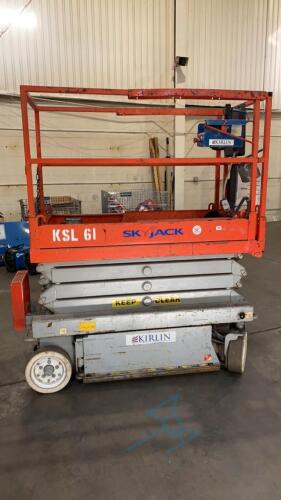 Skyjack Scissor Lift