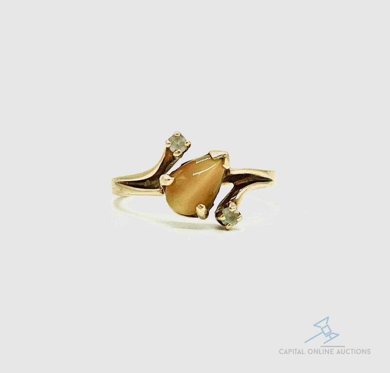 10kt Yellow Gold Tiger's Eye and Diamond Ring