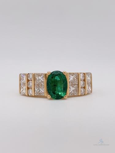 14kt Yellow Gold Emerald & Diamond Ring