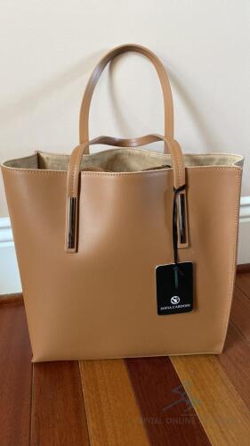 Sofia Cardoni Brown Leather Bag