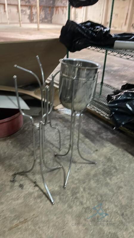 3 Foldable Ice Bucket Holders