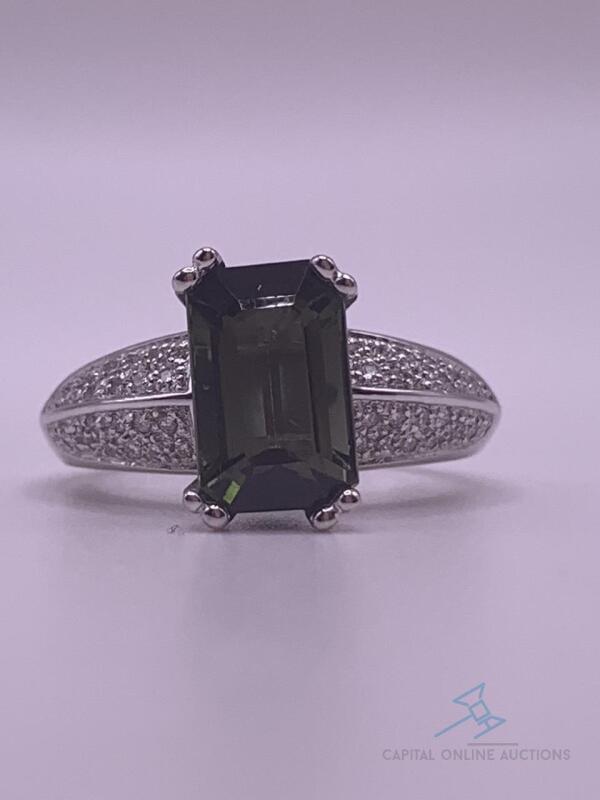 14kt Gold, Green Tourmaline, & Diamond Cocktail Ring