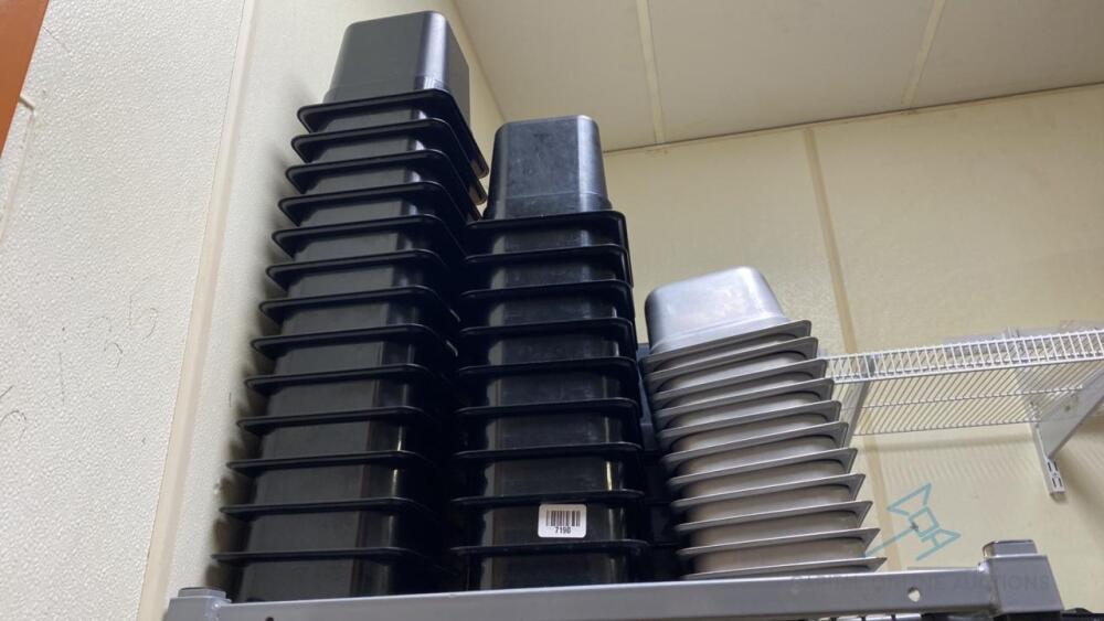 Hotel Pans of Varying Sizes (100)