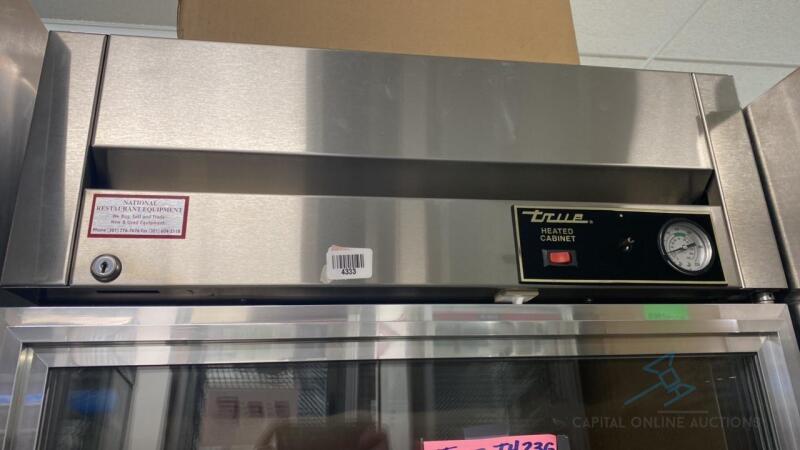 True Mfg. - General Foodservice Reach-In Heated Cabinet (New/Floor Model)