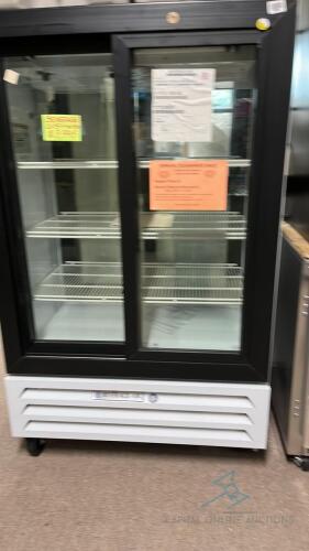 Beverage Air Refrigerator, Reach-In (New/Floor Model)