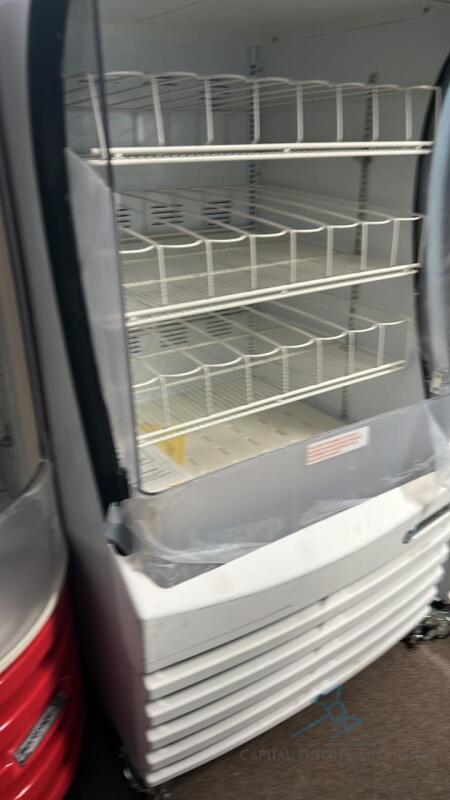 Beverage Air Display Case, Refrigerated (New/Floor Model)