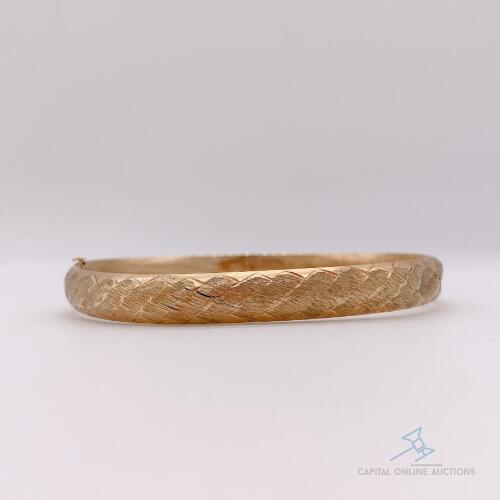 14kt Yellow Gold Bangle Bracelet