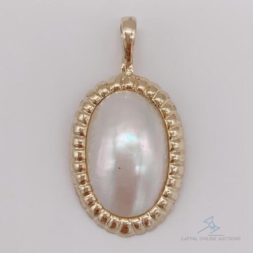 Beautiful 14kt Yellow Gold & Pearl Pendant