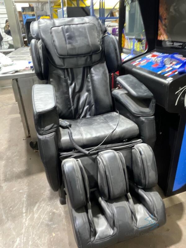 Dr. Fuji Massage Chair