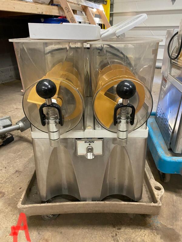 DOUBLE SMOOTHIE MACHINE