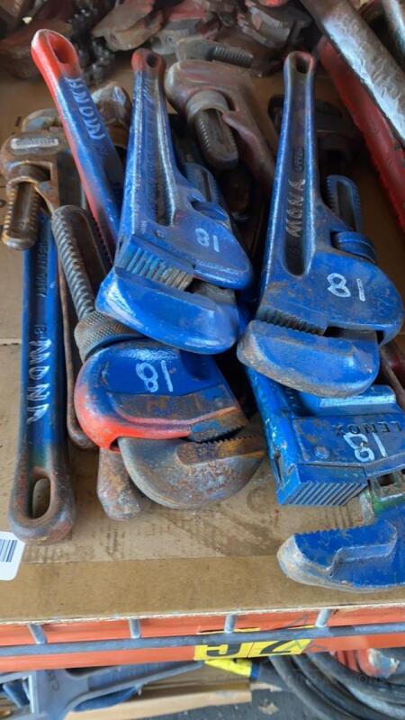 8 18" Pipe Wrenches