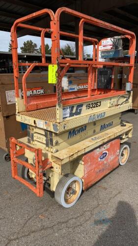 JLG Scissor Lift