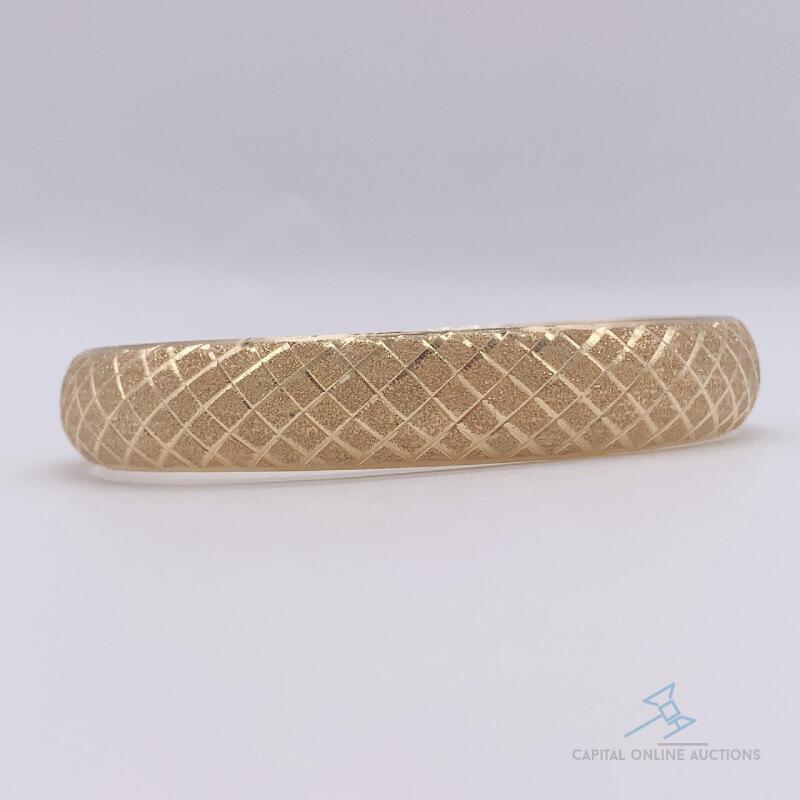 14kt Solid Yellow Gold Bangle Bracelet