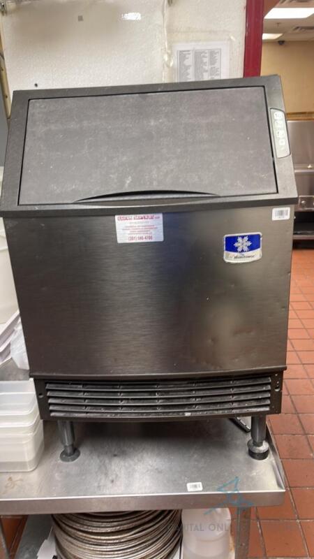 Under counter self contained ice machine
