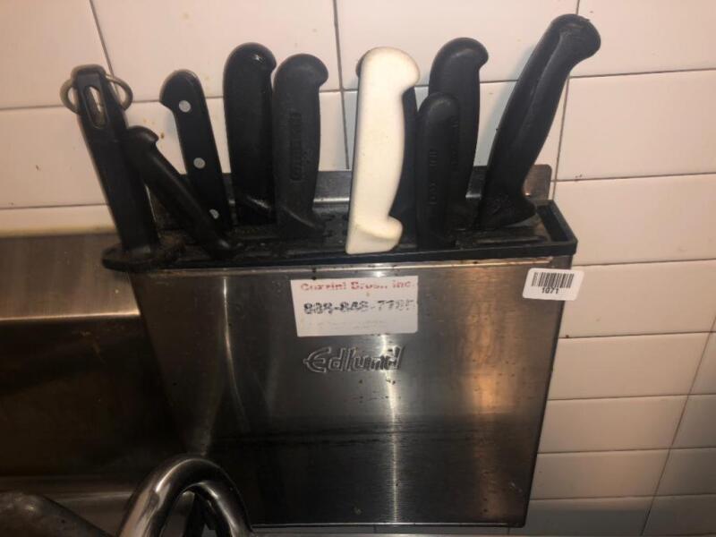 Knife holder