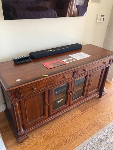 Oak wood 3-Cabinet, 2-drawer Dresser/stand; Very heavy Credenza