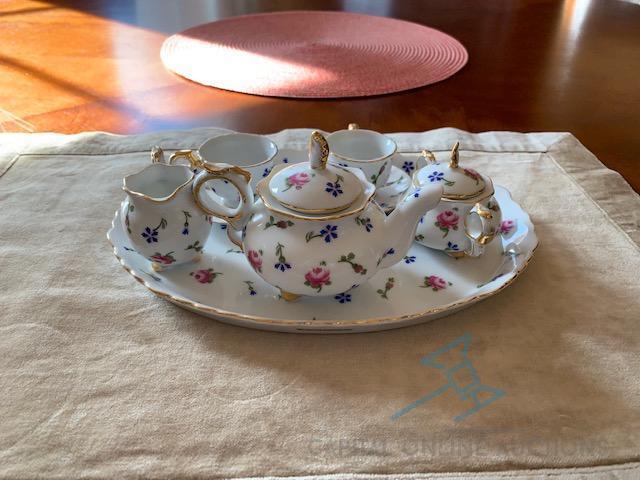 Chinese mini tea set with sugar/creamer set