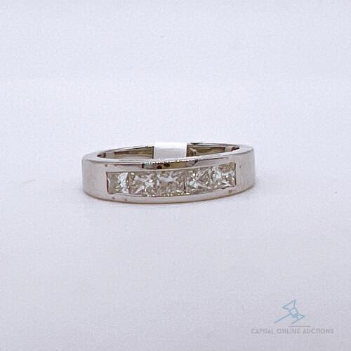 Stunning 14kt Gold & Diamond Band Ring