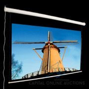 MUSTANG Electric Projection Screen