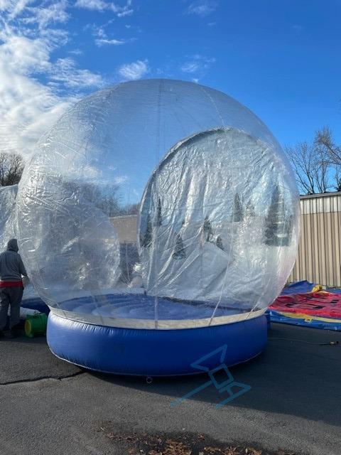 Giant Human Snow Globe - Christmas Tree Backdrop (Magic Jump)