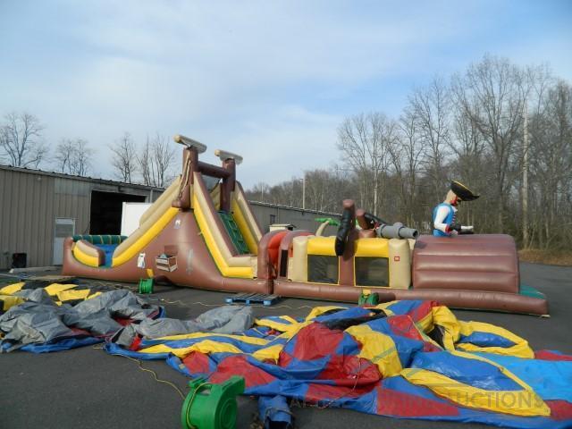 52ft Pirate Obstacle Course (Happy Jump)