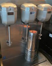 Waring Milkshake Machine with Cups