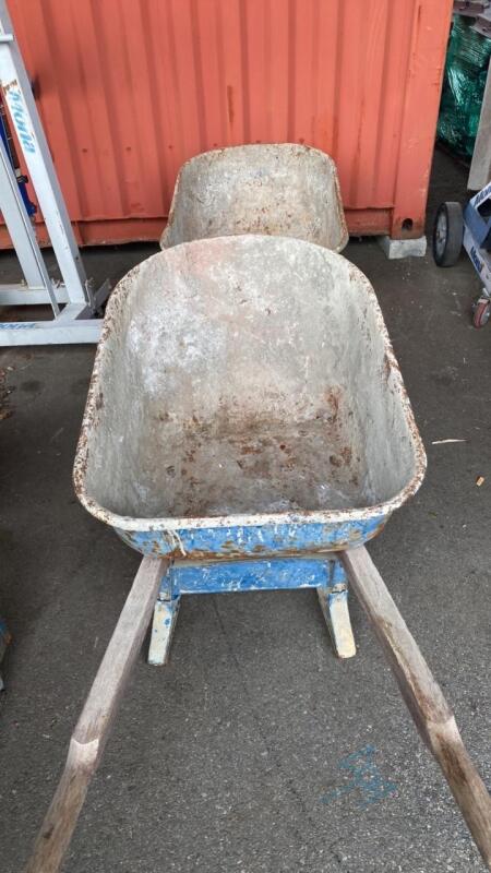 2 Wheelbarrows