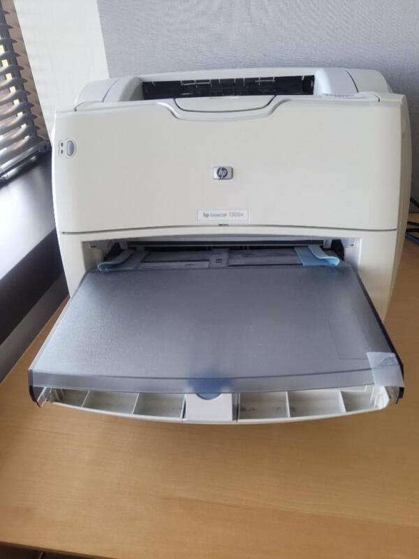 HP Laserjet 1300N Printer