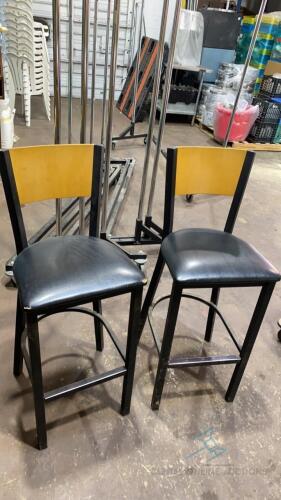 2 Barstools