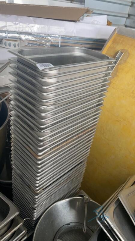 Approx 40 Quarter Hotel Pans