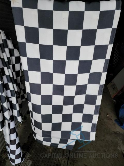 13 CHECK ROUND TABLECLOTH