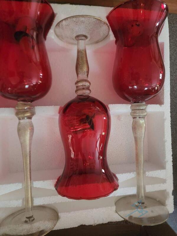 (NEW) Elegant Red/Gold Hurricane Vases