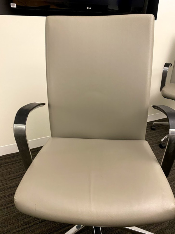 10 Gray Office Chairs