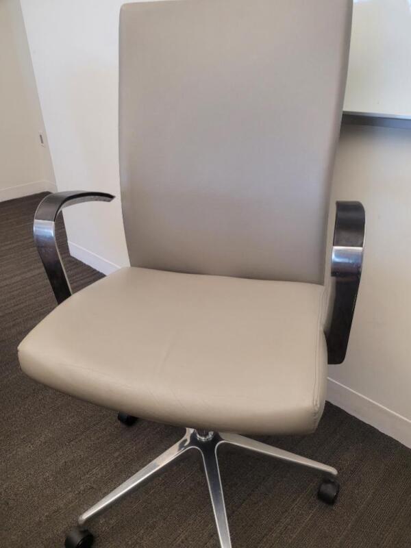 1 high back gray chair