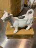 Cow Creamer dispenser - 3