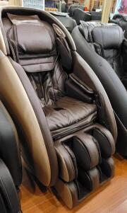 Brand New(In box) Brown FJ8300 Massage Chair