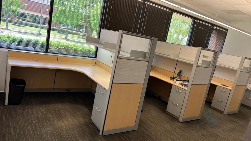 4 workstations